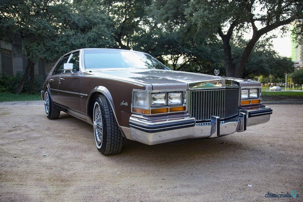 1982' Cadillac Seville photo #3