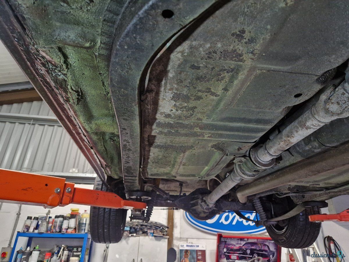 1980' Ford Escort photo #3