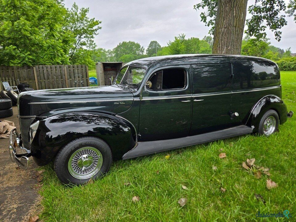 1940' Ford photo #3