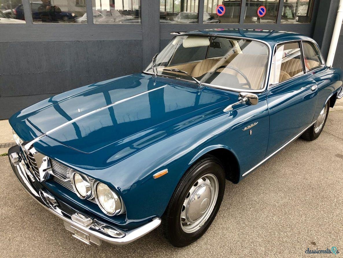 1962' Alfa Romeo 2000 Sprint Coupé photo #2