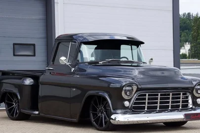 1955' Chevrolet Apache