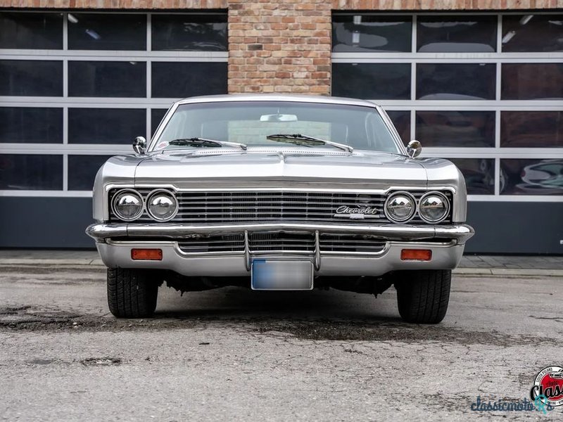 1966' Chevrolet Impala photo #2