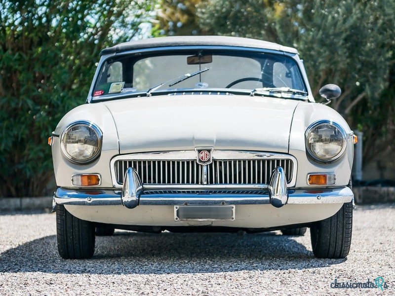 1965' MG MGB photo #2