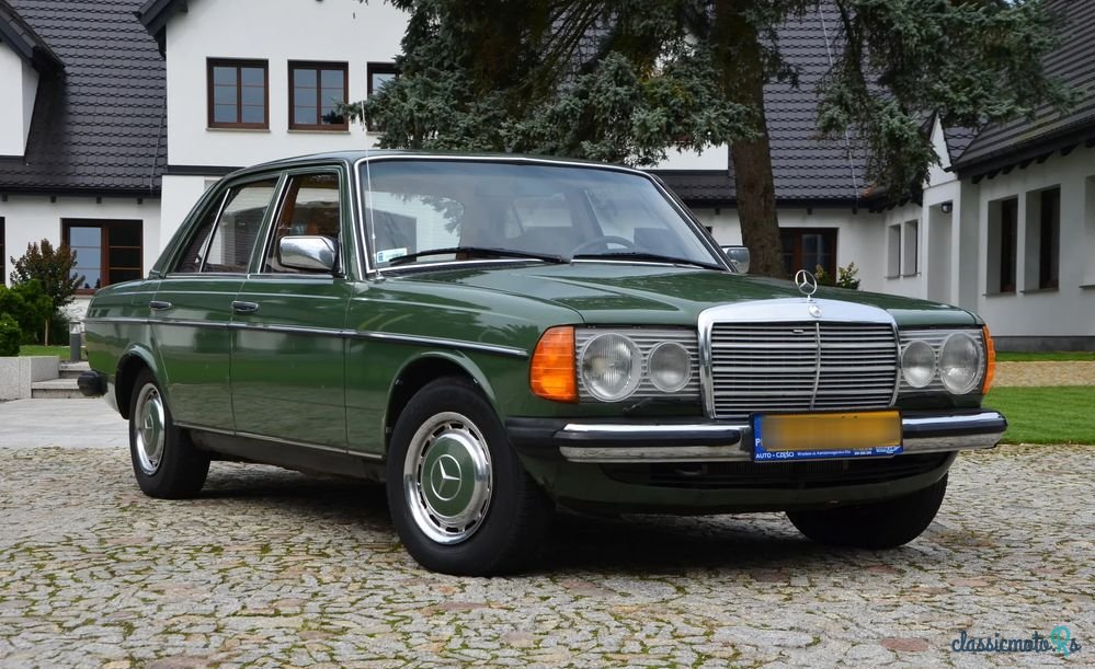 1977' Mercedes-Benz W123 photo #1