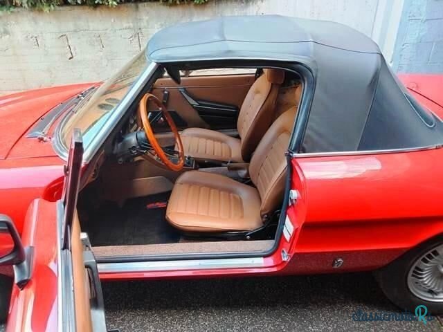 1982' Alfa Romeo Spider (Duetto) photo #6