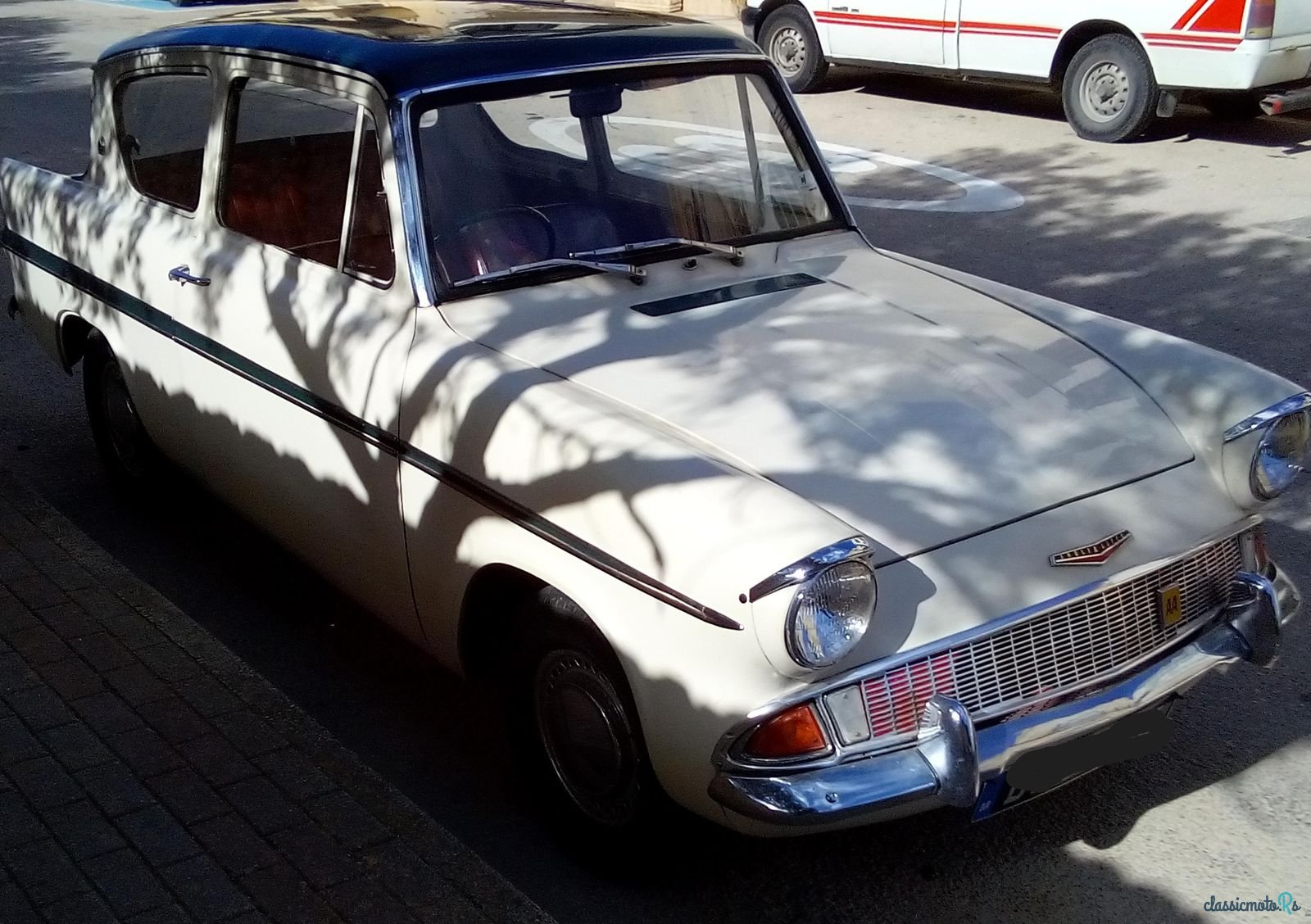 1968' Ford Anglia Super photo #5