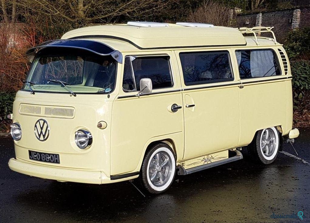 1969' Volkswagen Camper photo #3