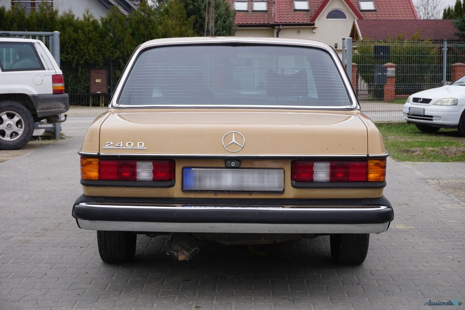1978' Mercedes-Benz W123 photo #4