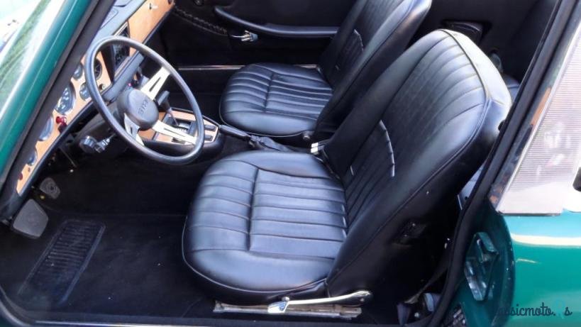 1975' Triumph Stag photo #4
