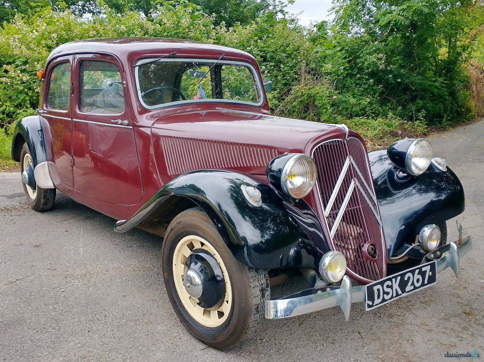 1952' Citroen Traction Avant photo #1