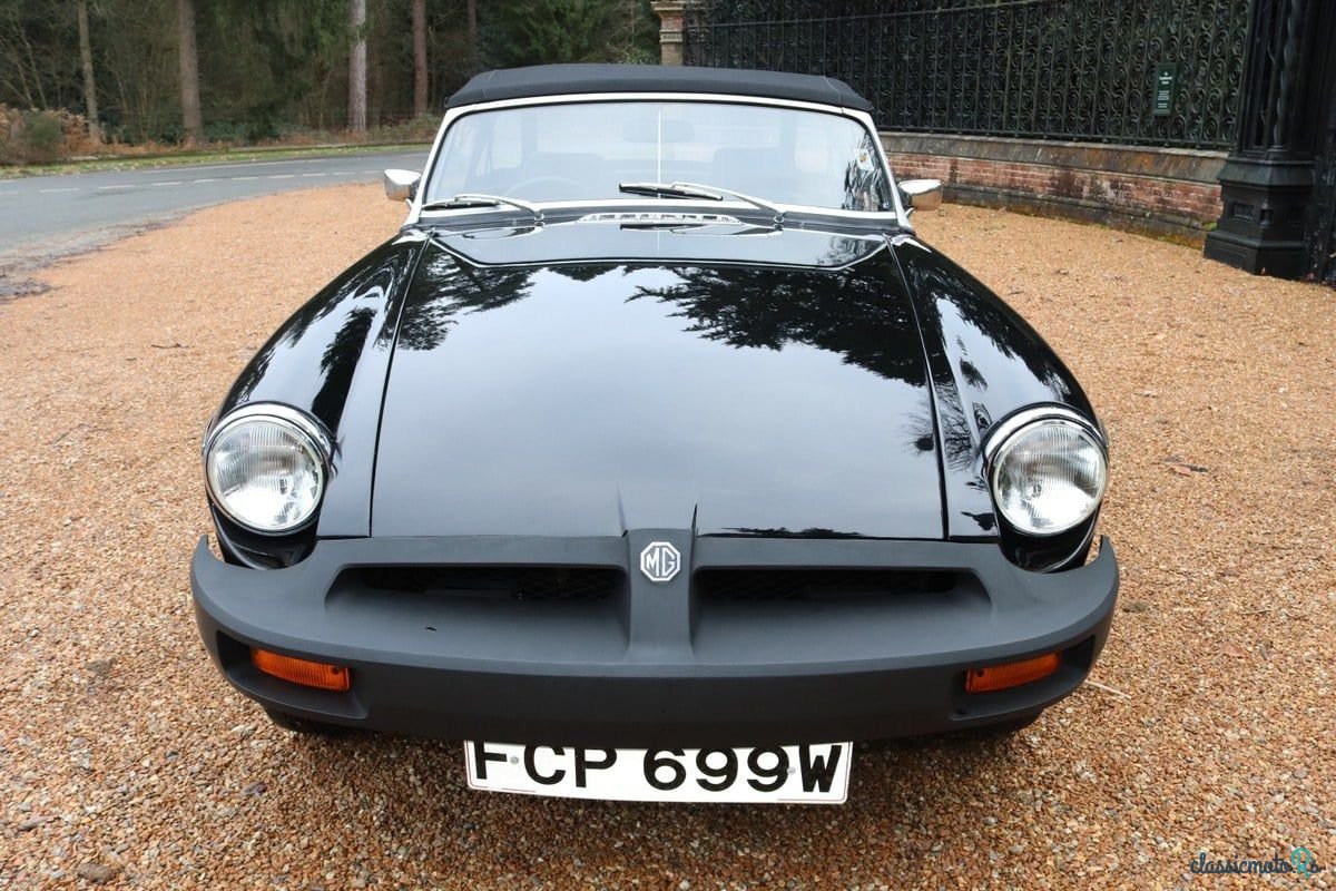 1980' MG MGB photo #4