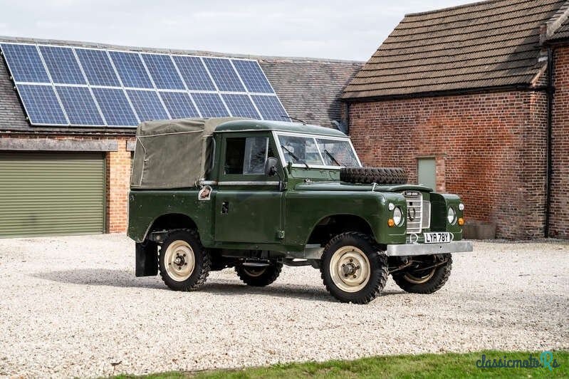 1983' Land Rover Series III photo #1