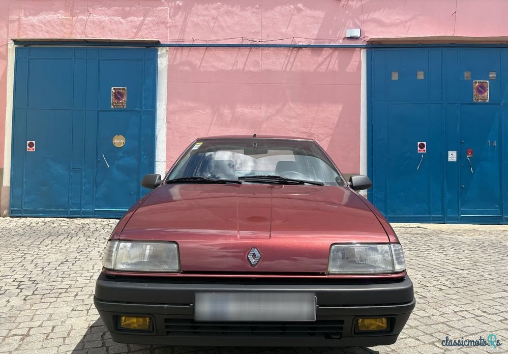 1989' Renault 19 photo #1