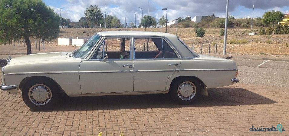 1969' Mercedes-Benz 200 W115/8 photo #2