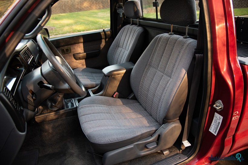 1995' Toyota Tacoma photo #3