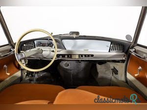 1957' Citroen DS photo #3