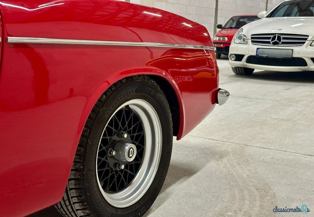 1966' Datsun photo #6