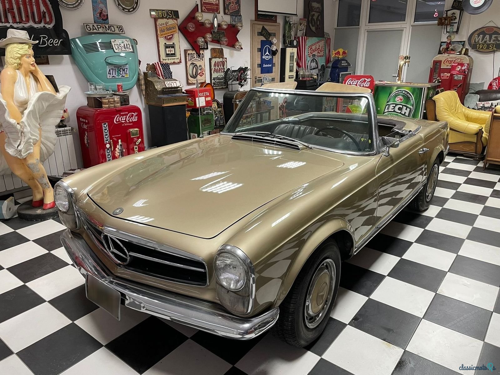 1968' Mercedes-Benz 280SL W113 photo #3