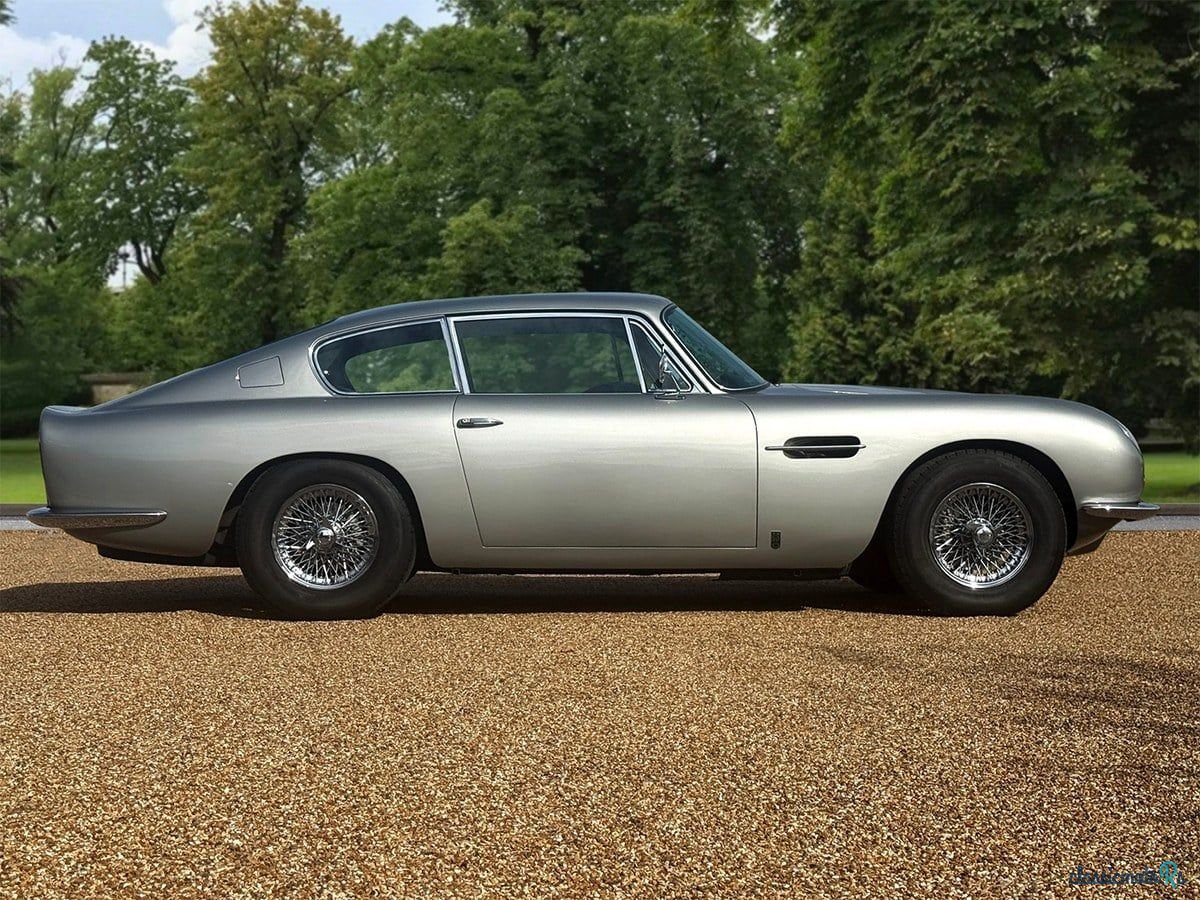 1967' Aston Martin DB6 photo #5