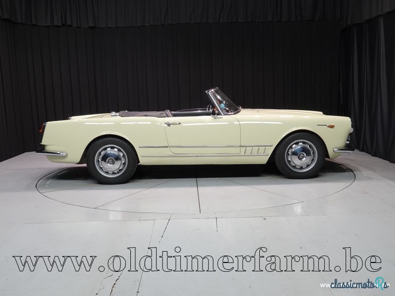 1962' Alfa Romeo 2000 Spider Touring '62 CH3046 photo #3