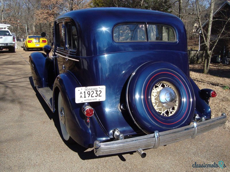 1935' Cadillac photo #1