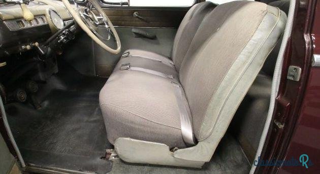 1948' Ford Super Deluxe photo #3