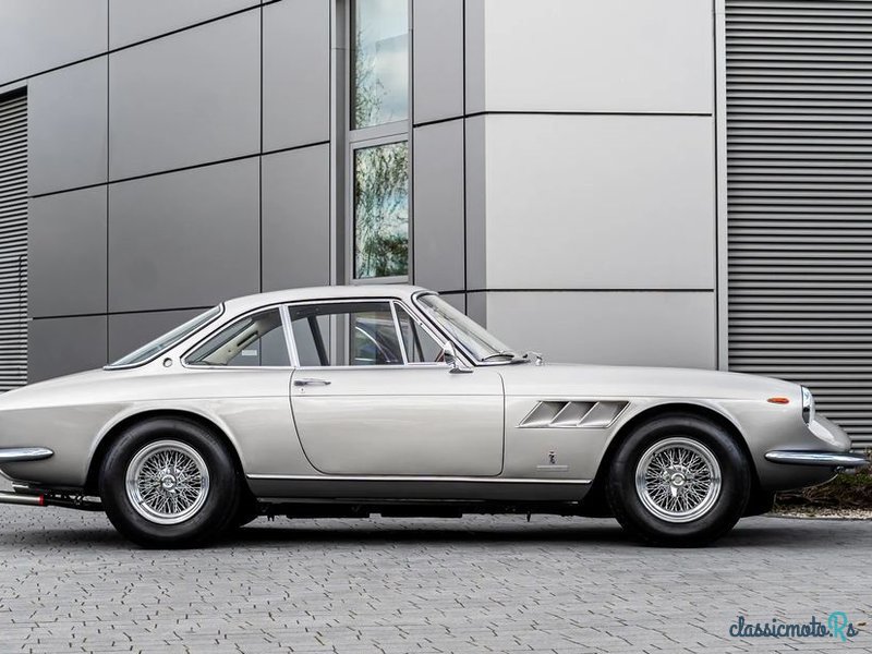 1968' Ferrari 330 photo #2