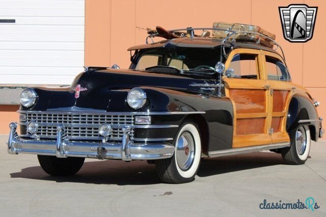 1946' Chrysler Town & Country photo #4