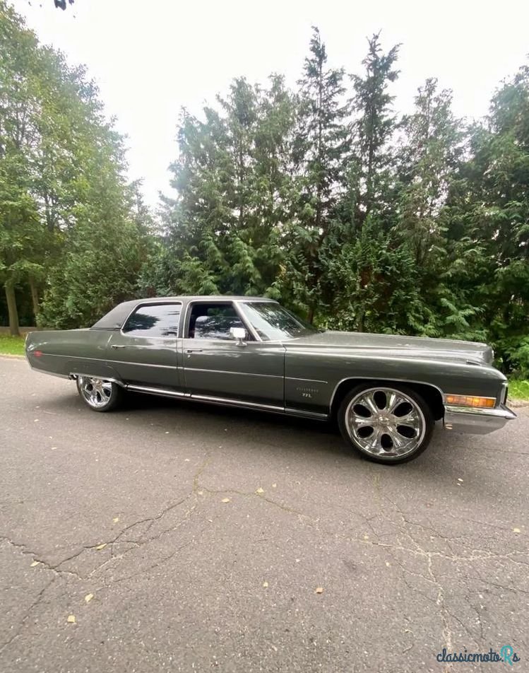 1971' Cadillac Fleetwood photo #2