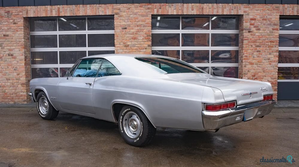 1966' Chevrolet Impala photo #2