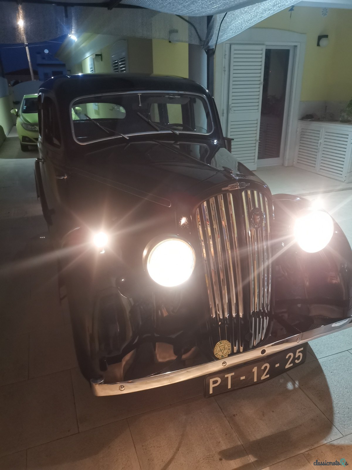 1948' Singer photo #4