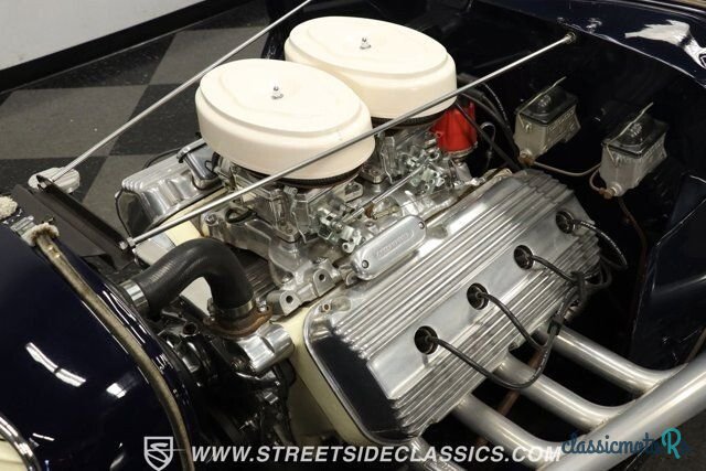 1935' Ford Deluxe photo #3