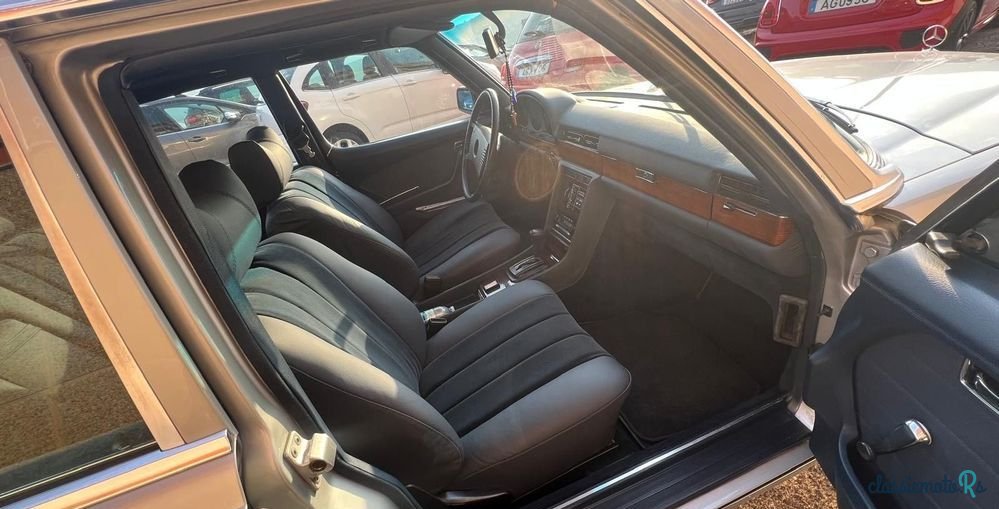 1979' Mercedes-Benz 280 photo #4