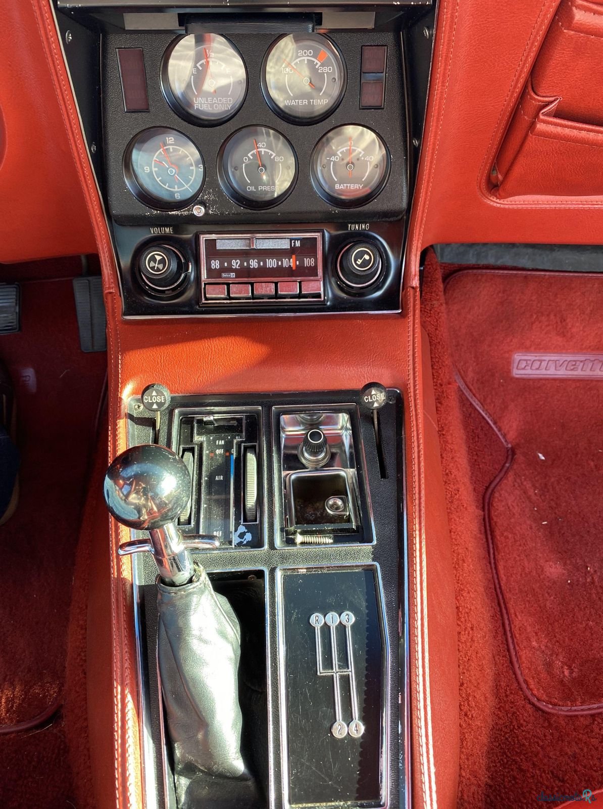 1976' Chevrolet Corvette photo #1
