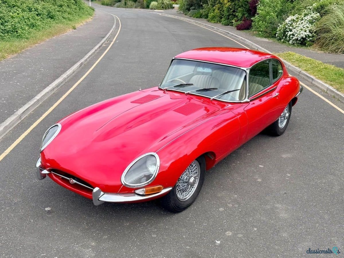 1967' Jaguar E-Type photo #1