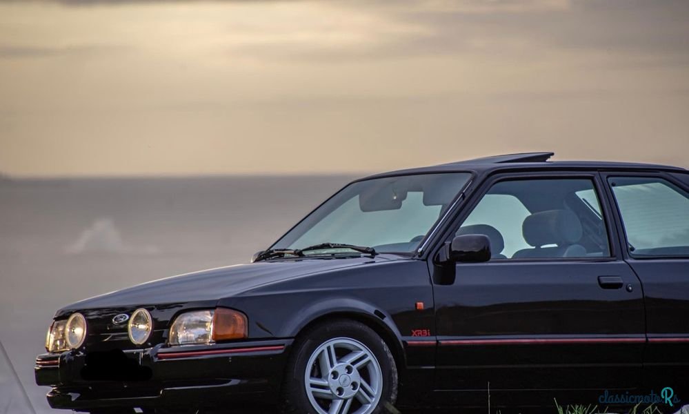 1989' Ford Escort Xr3I photo #2