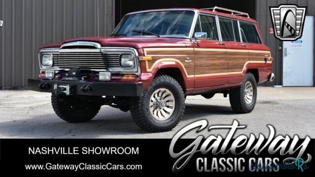 1984' Jeep Grand Wagoneer photo #1
