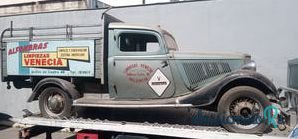 1935' Ford Pickup photo #2