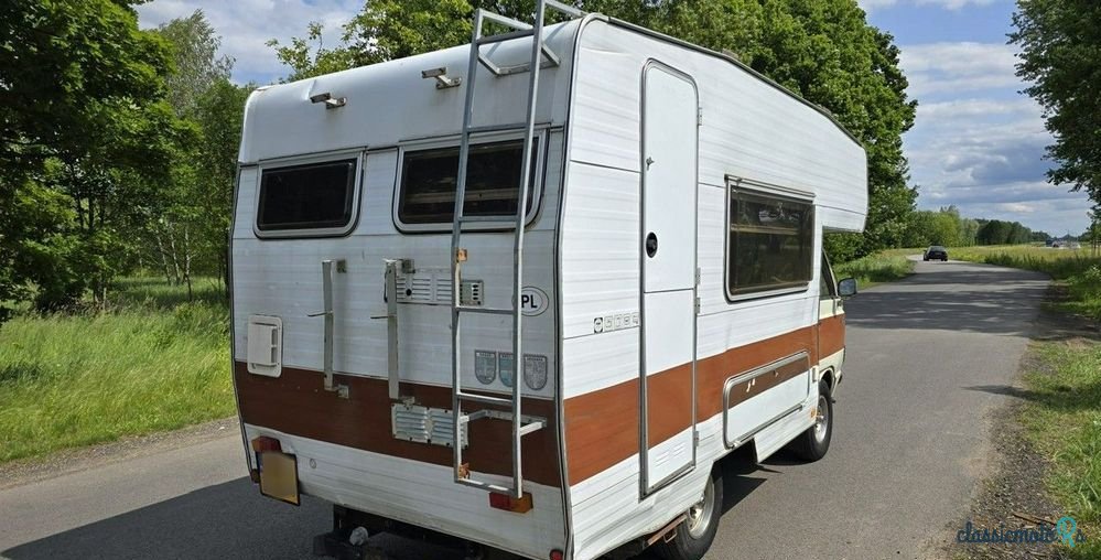 1980' Toyota Hiace photo #5