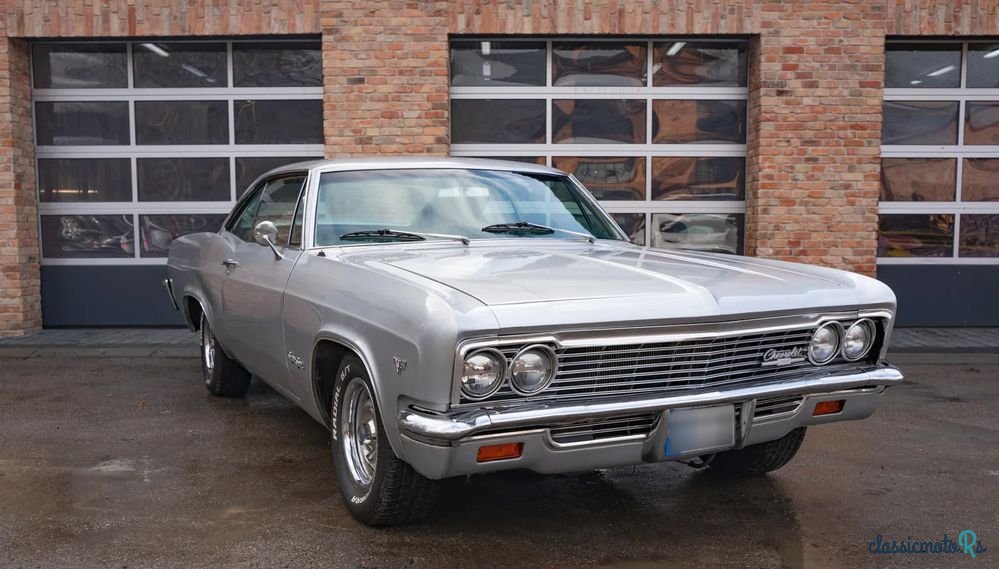 1966' Chevrolet Impala photo #1