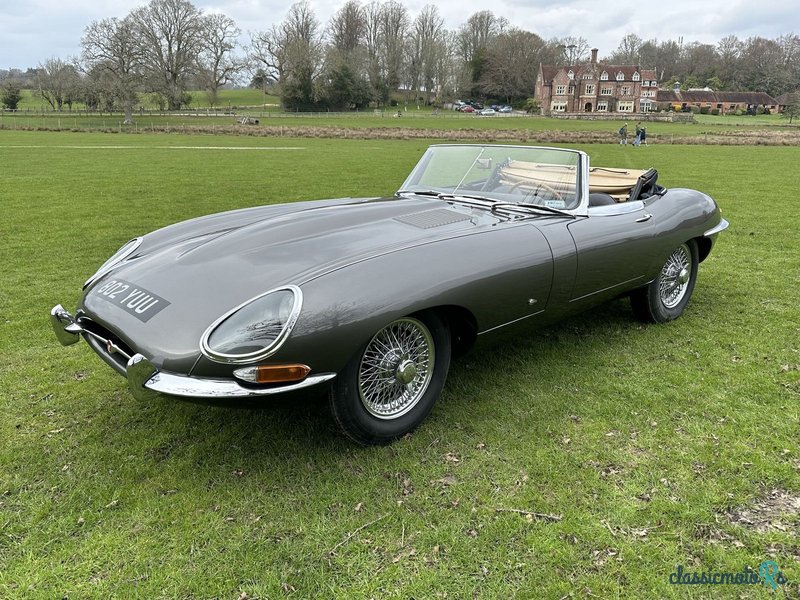 1961' Jaguar E-Type photo #1