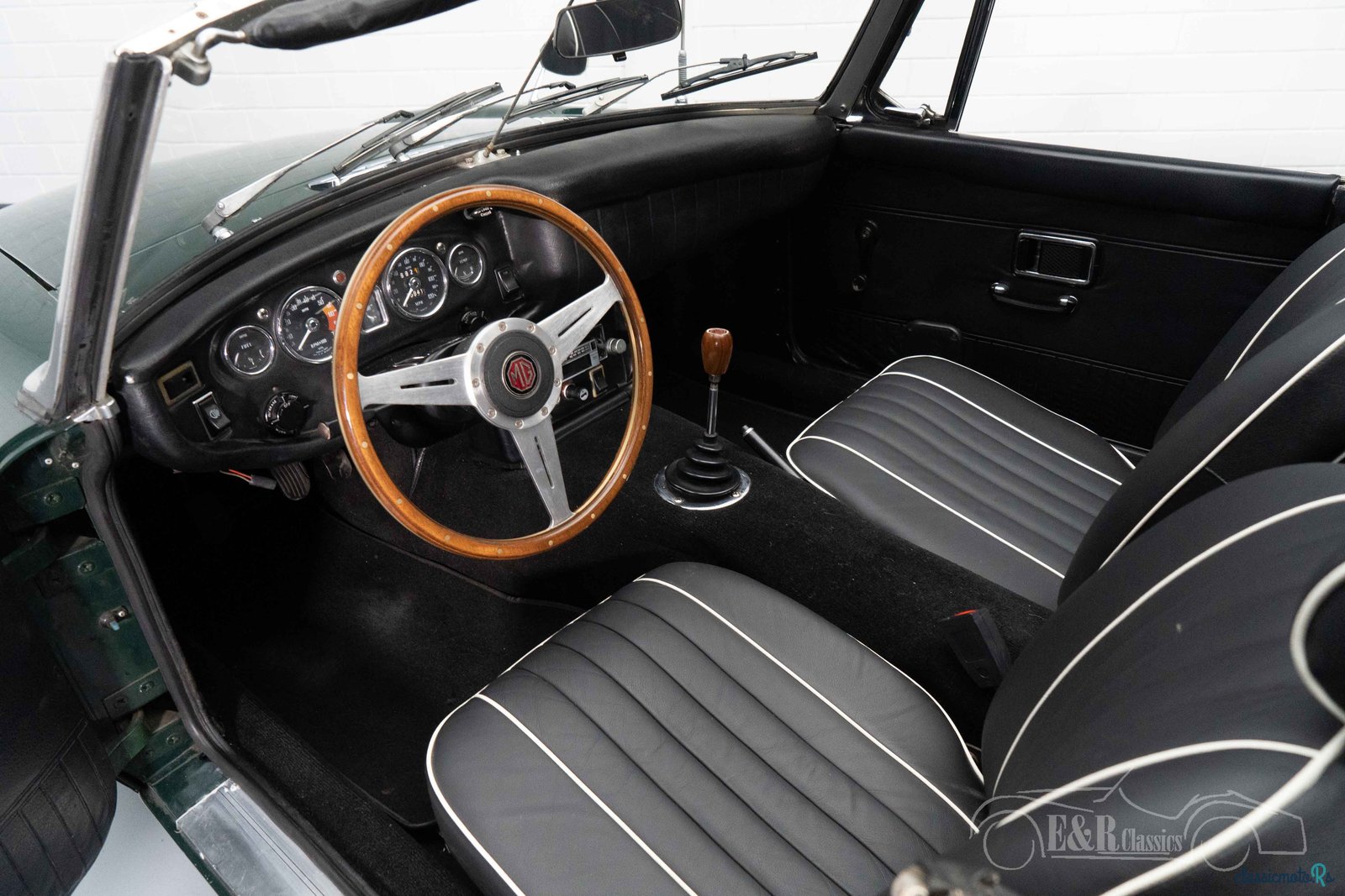 1970' MG Mgb Roadster photo #2
