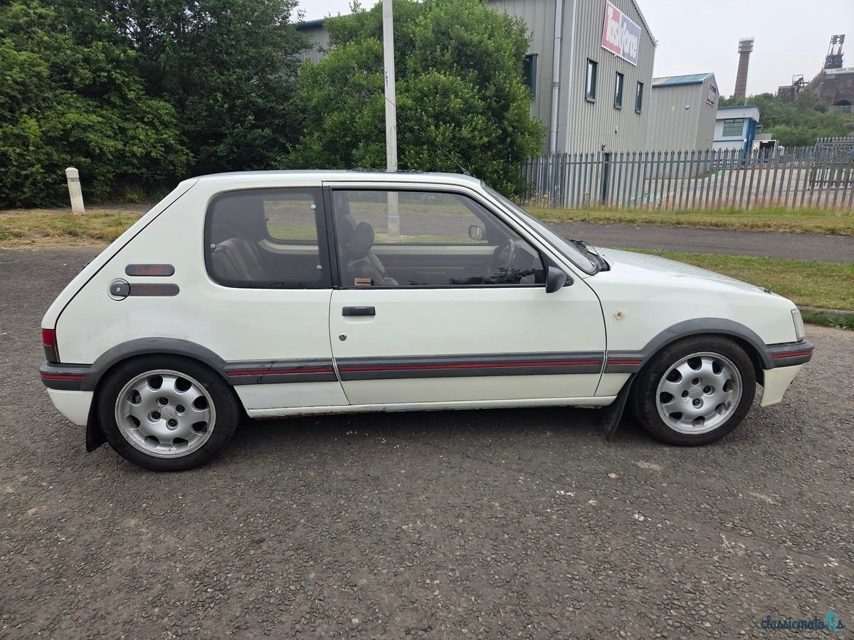 1987' Peugeot 205 photo #3