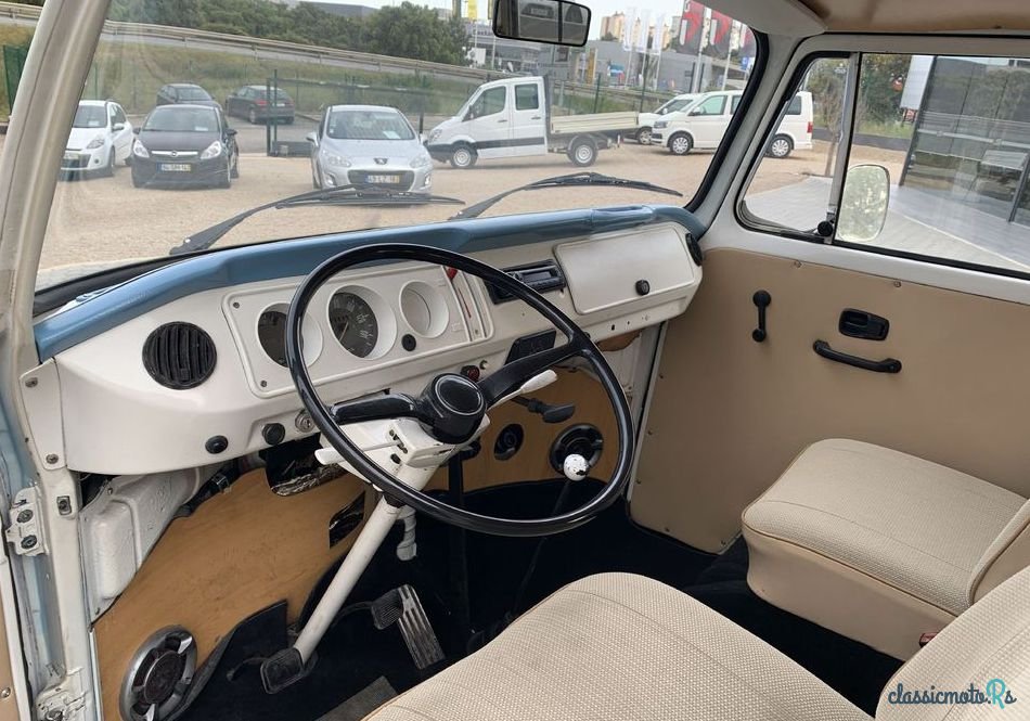 1974' Volkswagen Transporter photo #2