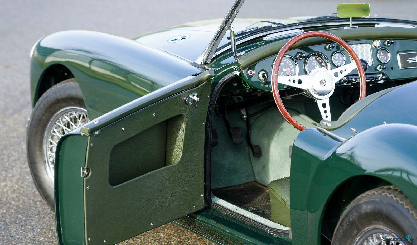 1956' MG MGA 1500 Roadster photo #3
