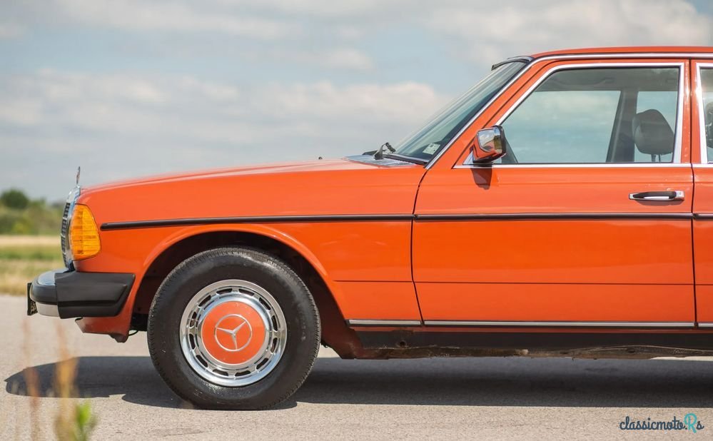 1977' Mercedes-Benz W123 photo #6