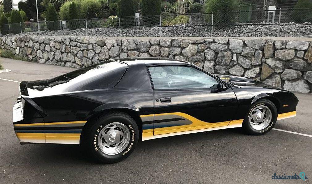 1984' Chevrolet Camaro photo #1