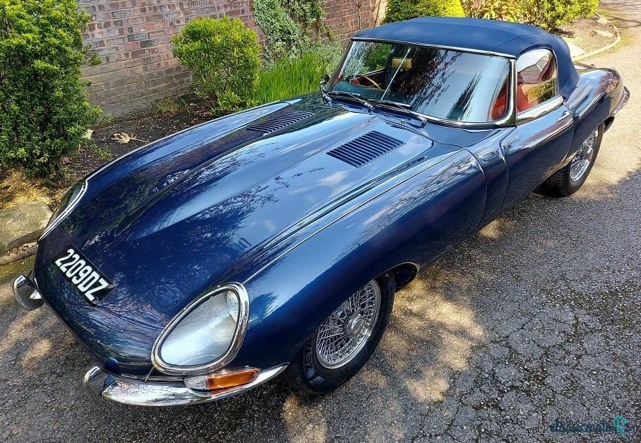 1961' Jaguar E-Type photo #2