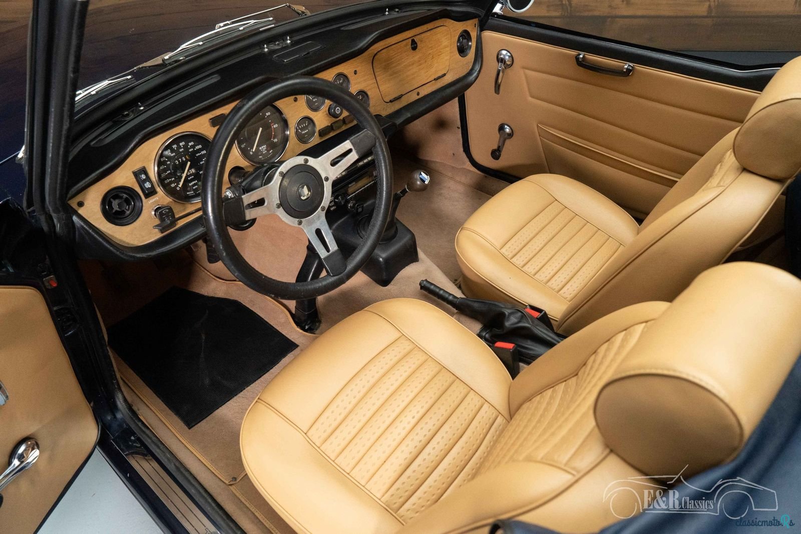 1976' Triumph TR6 photo #2