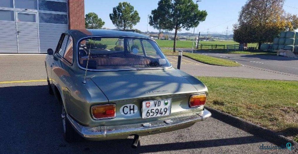 1974' Alfa Romeo Gt photo #2